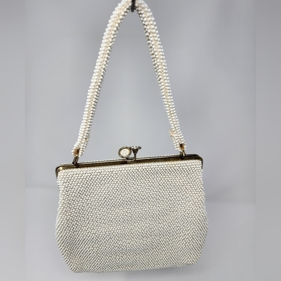 Vintage White Beaded‎ Clasp Handbag - Picture 2 of 11